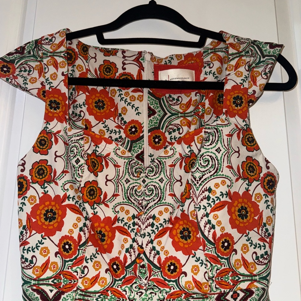 Floral Print Sleeveless Top